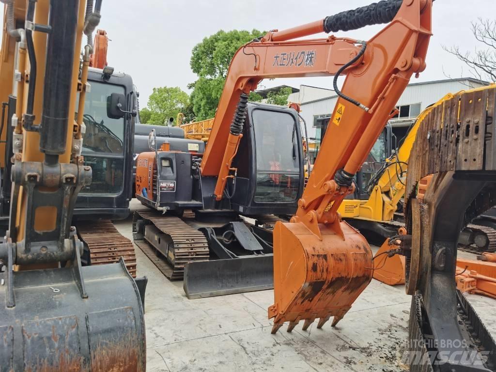 Hitachi ZX 70 Гусеничні екскаватори