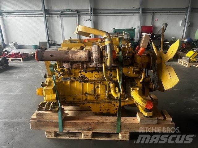 Komatsu SA6D140-1 Двигуни