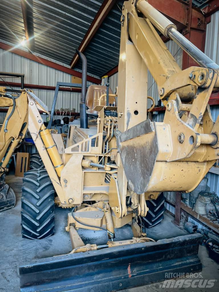 CASE 860 Канавокопачі