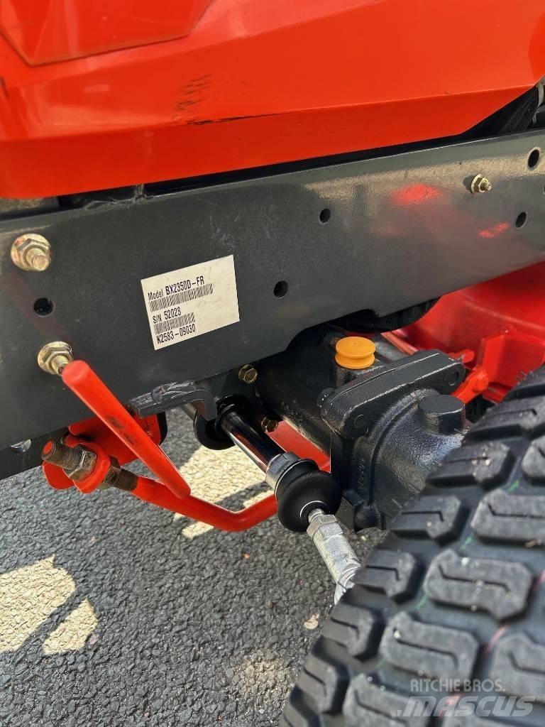 Kubota BX 2350 D Трактори