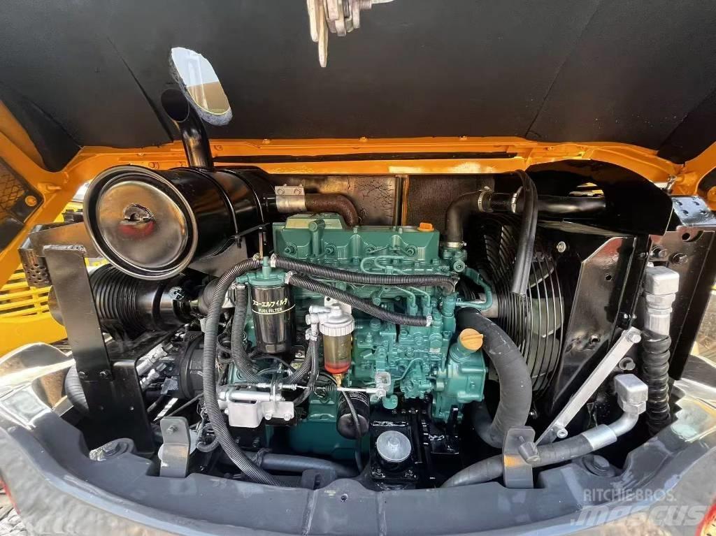 Volvo EC60 Гусеничні екскаватори