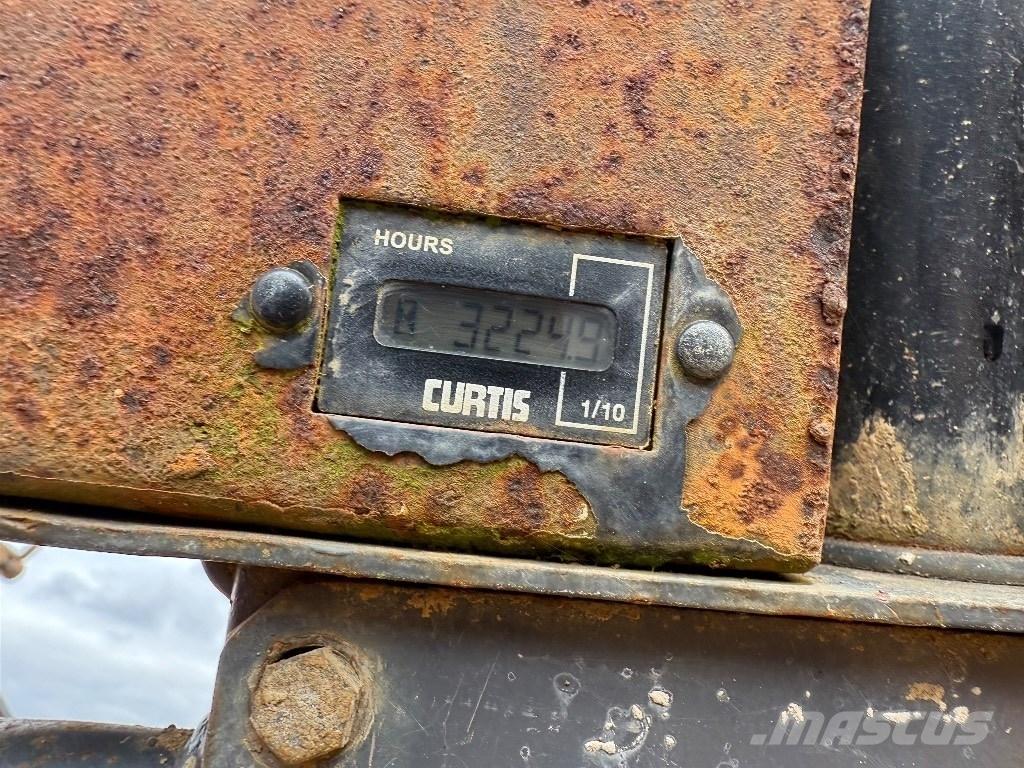 Terex TA9 Міні самоскиди