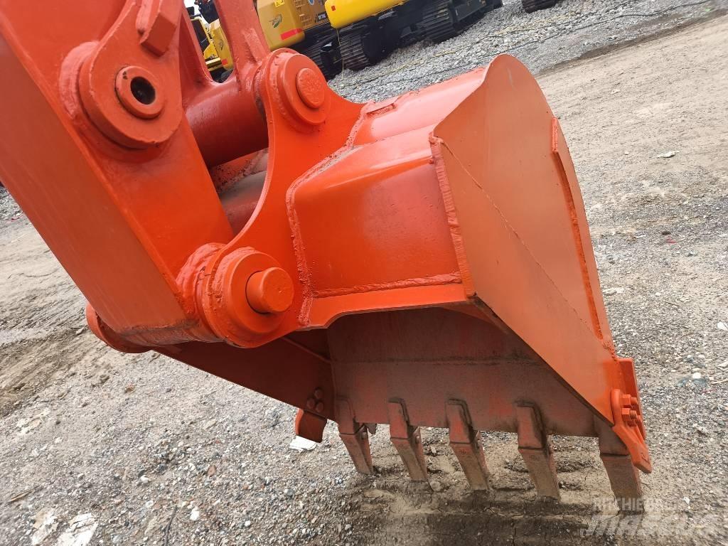 Hitachi ZX 70 Гусеничні екскаватори