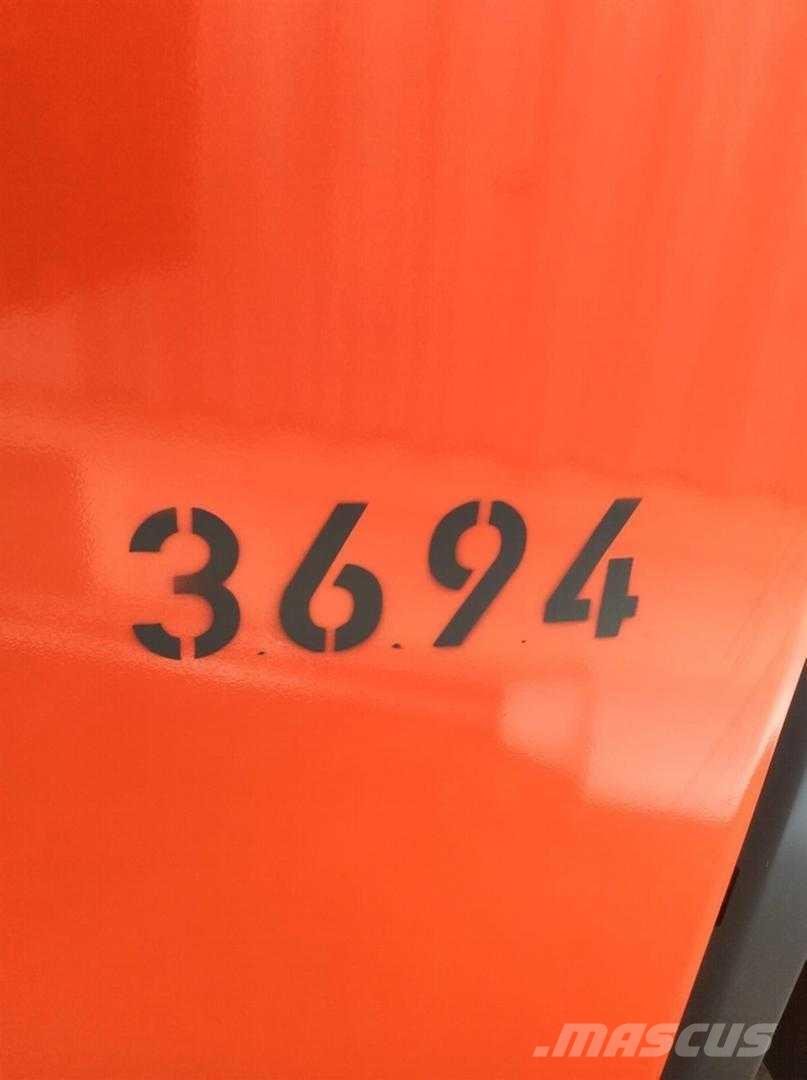 Linde L16I Самохідні електроштабелери