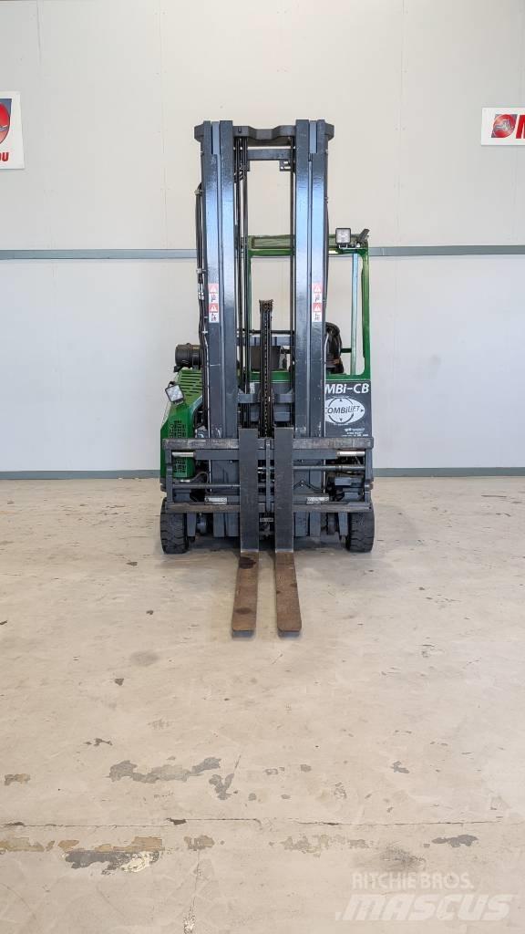 Combilift CB 3000 Чотириходові річ-траки