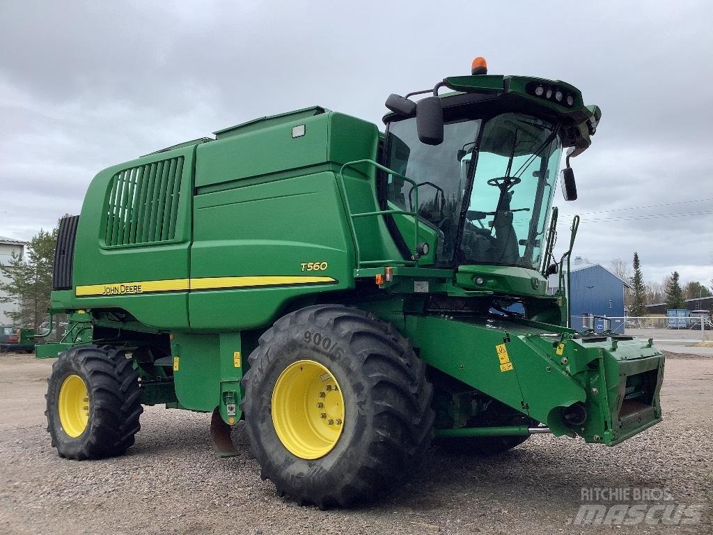 John Deere T560 Зернозбиральні комбайни