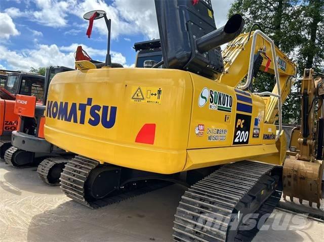 Komatsu PC 200-8 Гусеничні екскаватори