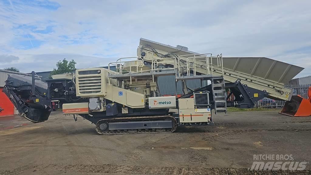 Metso LT 300 HP Мобільні дробарки