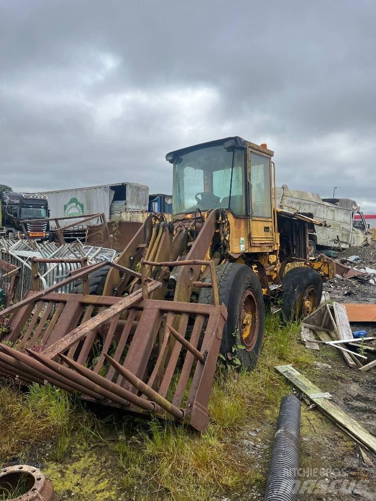 Volvo L 70 B Фронтальні навантажувачі