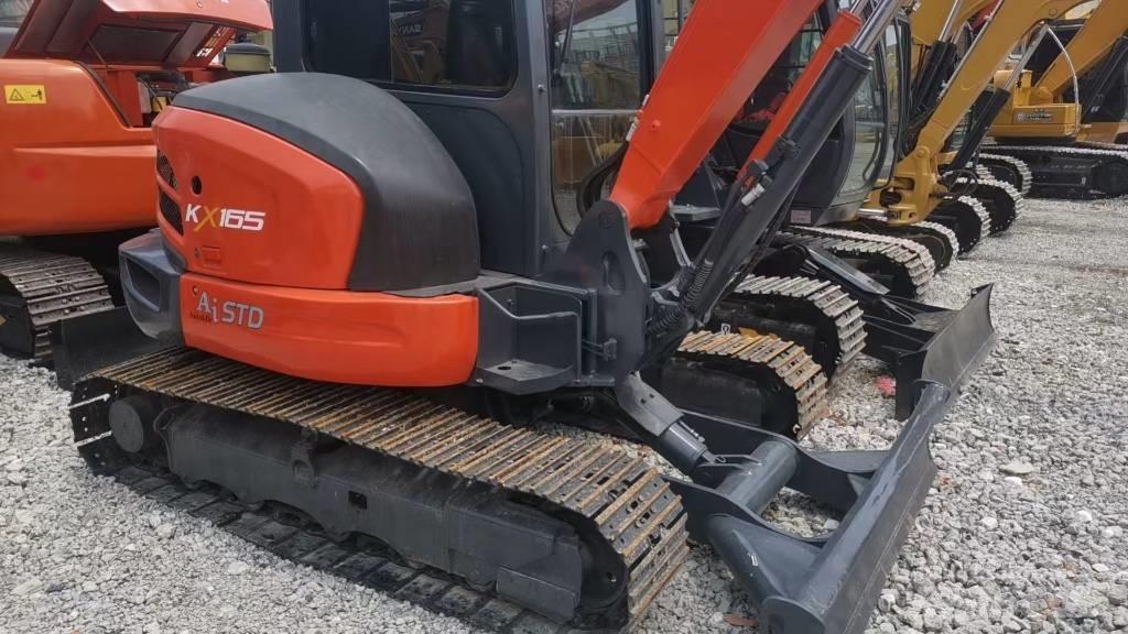 Kubota KX165 Гусеничні екскаватори