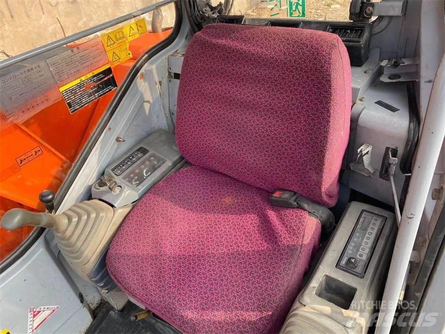 Hitachi EX75 Гусеничні екскаватори