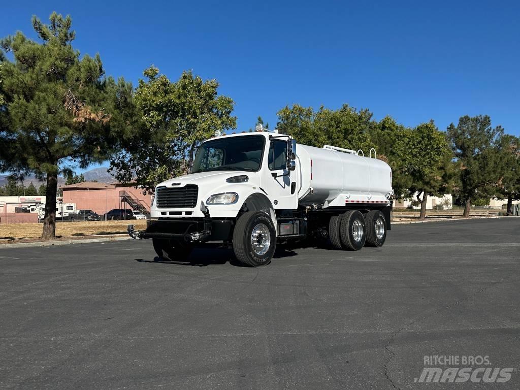 Freightliner M2 Поливальні машини