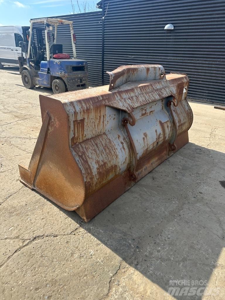Volvo 2500mm Ковші