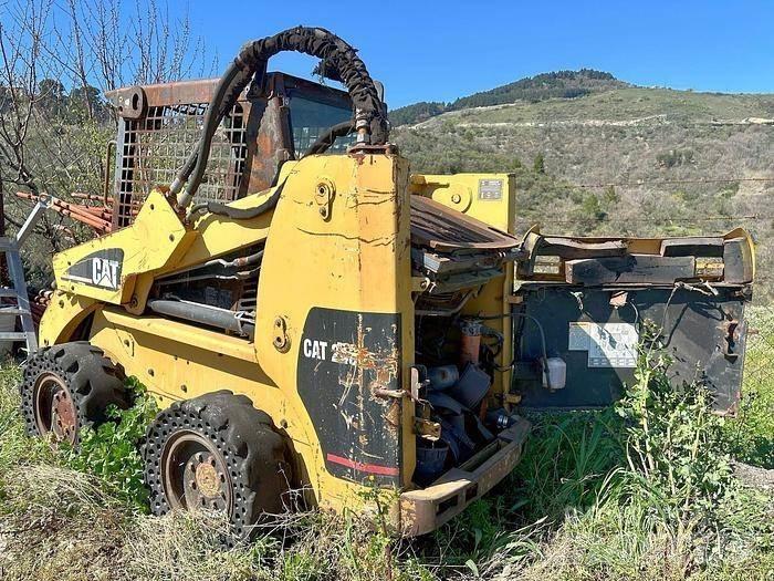 CAT 248 Малі навантажувачі