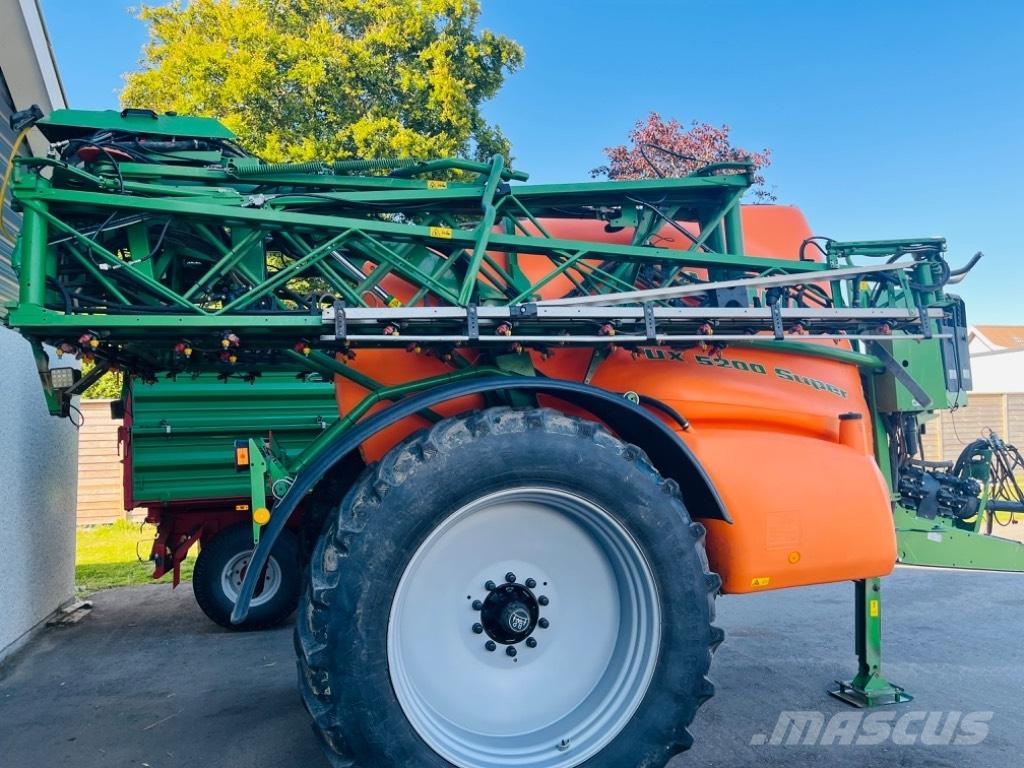 Amazone UX 5200 Причіпні обприскувачі
