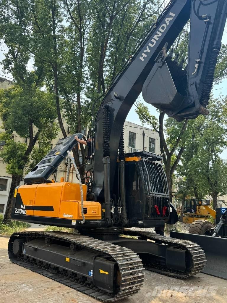 Hyundai HX220HD Гусеничні екскаватори
