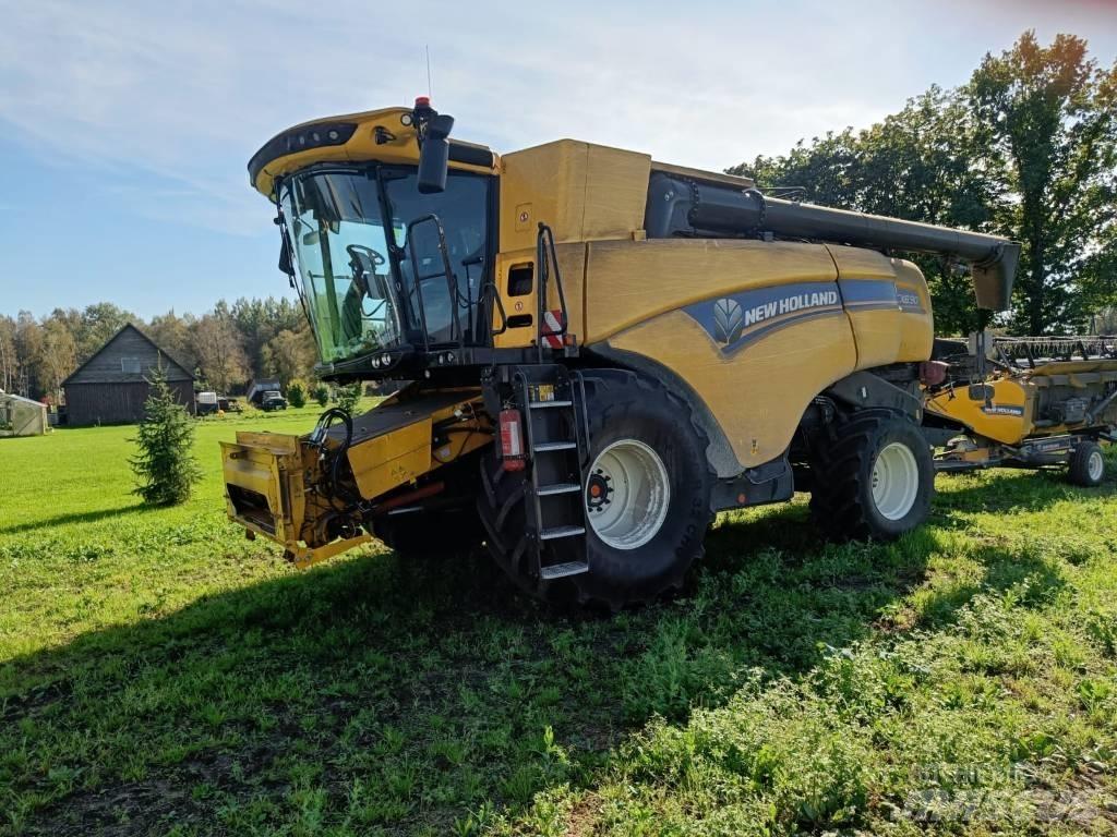 New Holland CX 8.90 Зернозбиральні комбайни