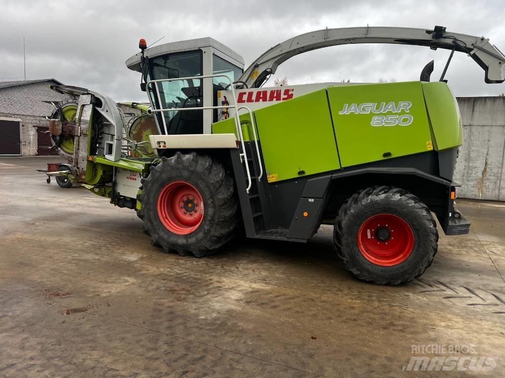 CLAAS Jaguar 850 Фуражні комбайни