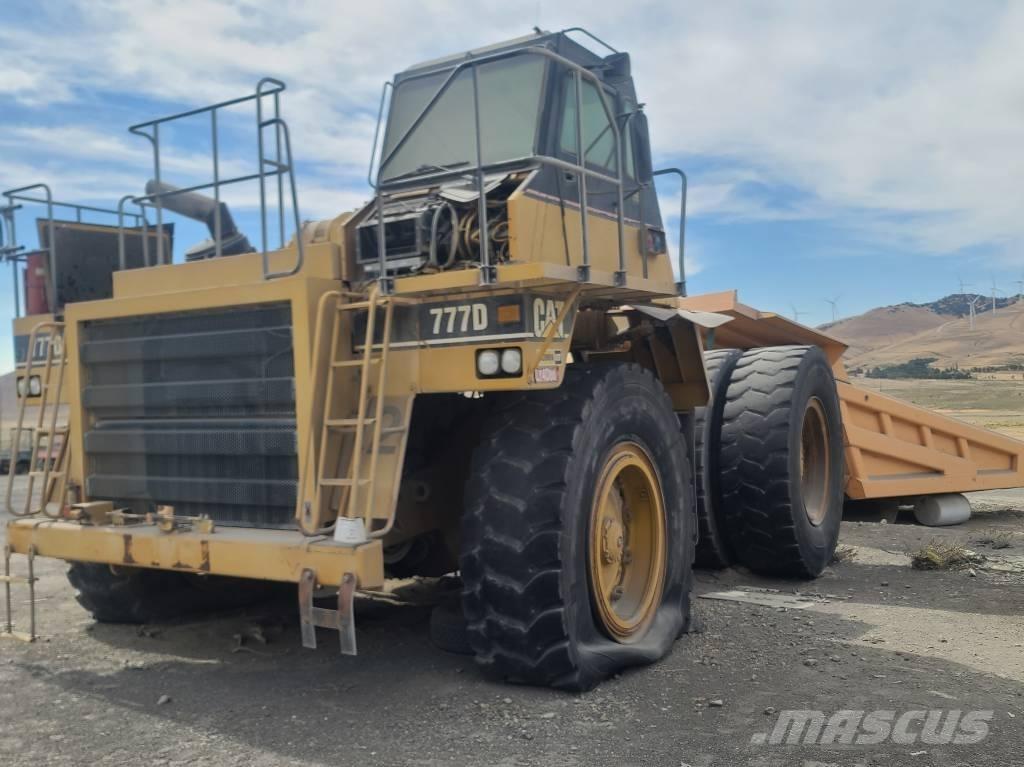 CAT 777 D Зчленовані самоскиди