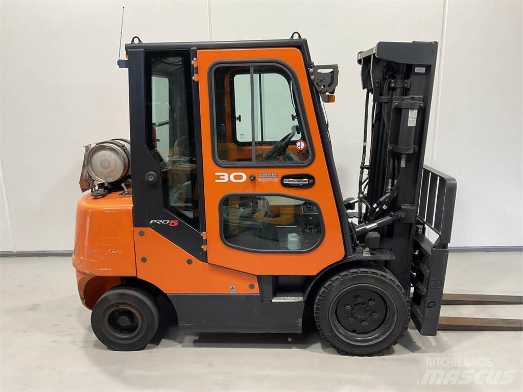 Doosan G30E-5 Газові навантажувачі