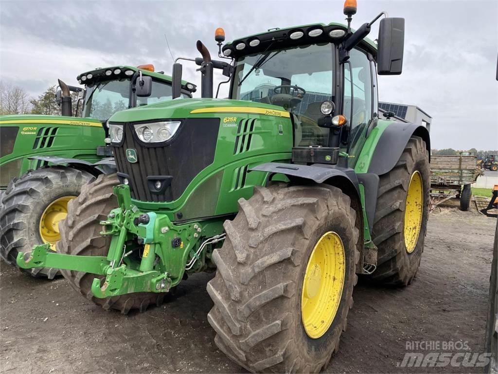 John Deere 6215R Трактори
