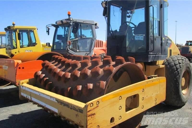 CAT CP533E Комбіновані катки