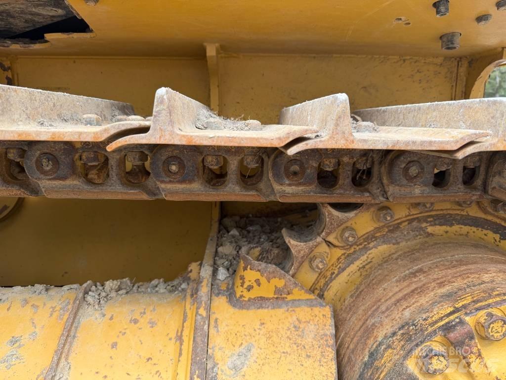 CAT D3 Гусеничні бульдозери