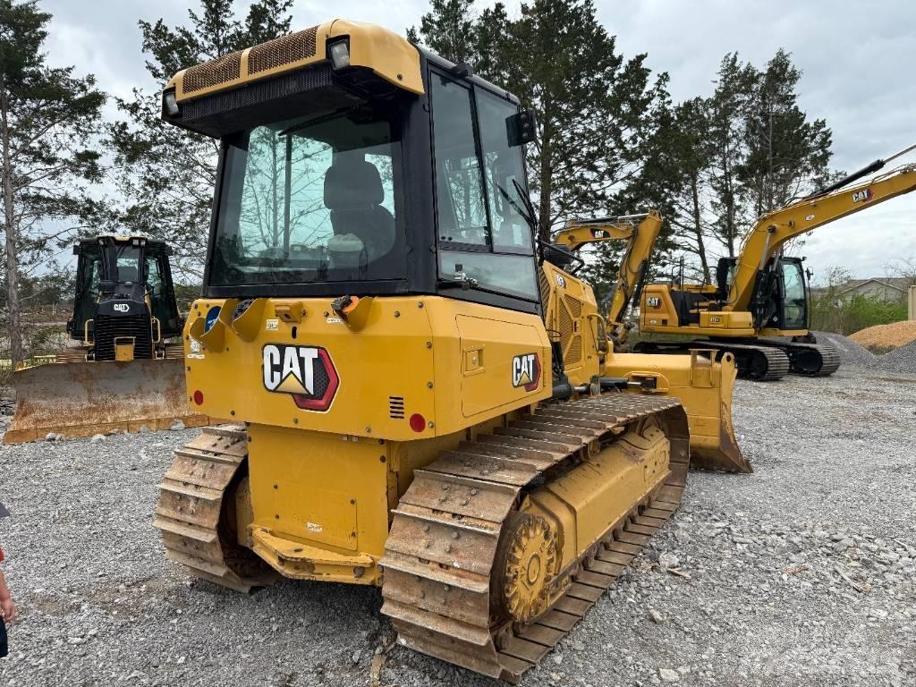 CAT D3 Гусеничні бульдозери