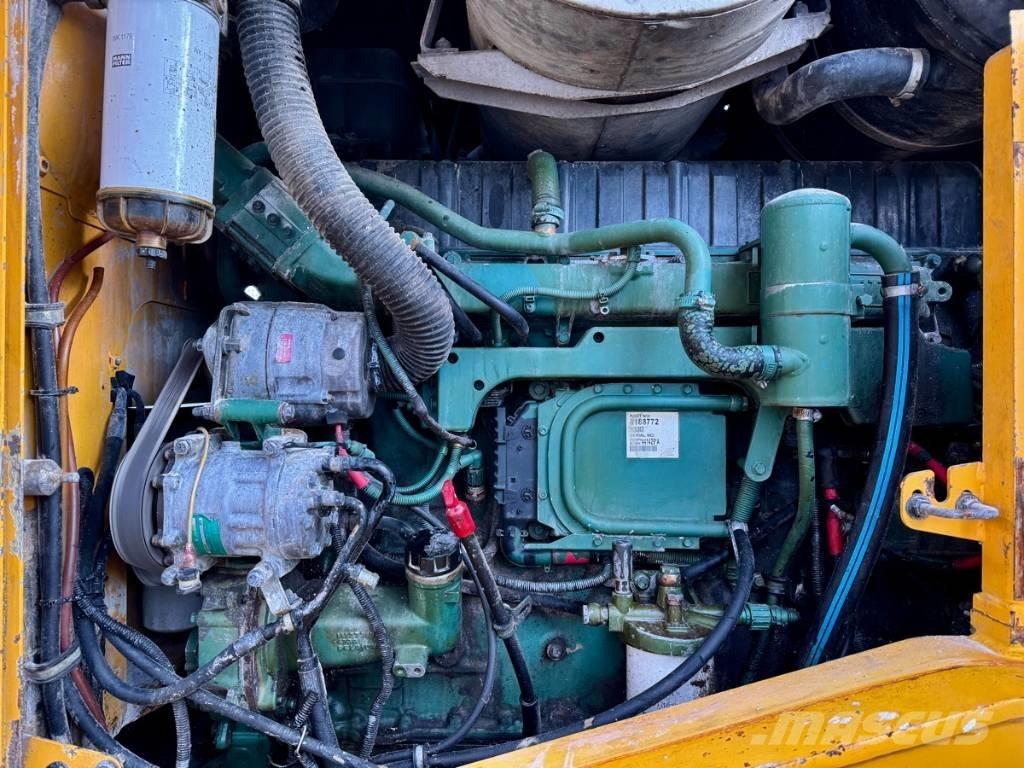 Volvo L 180 E Фронтальні навантажувачі