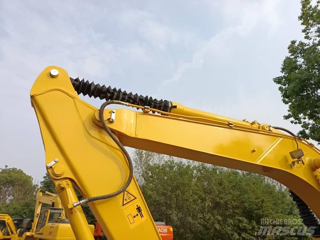Komatsu PC120 Середні екскаватори 7т. - 12т.