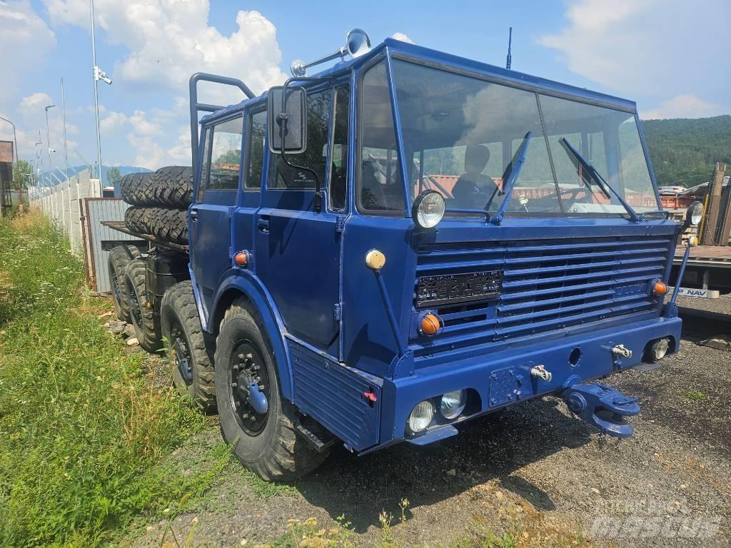 Tatra 813 8x8 KOLOS Шасі з кабіною