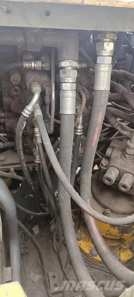 Sumitomo SH120 Гусеничні екскаватори