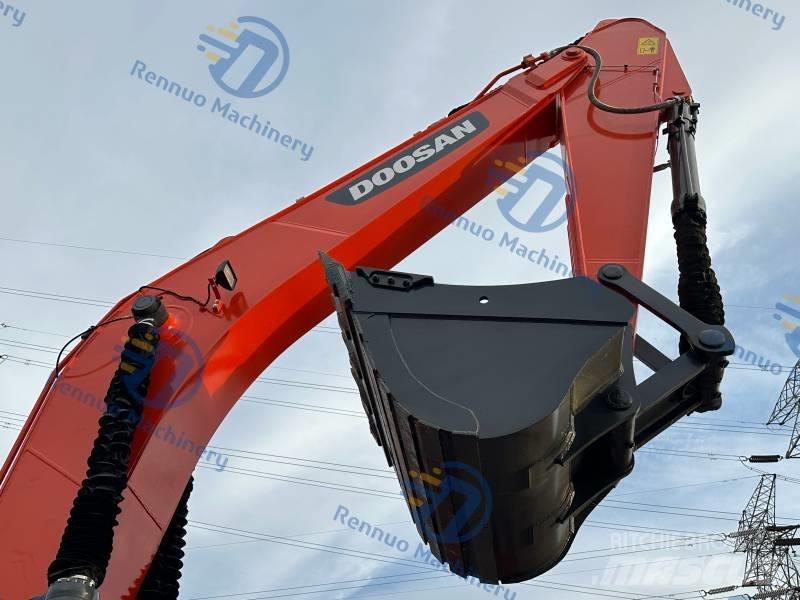 Doosan DX 300LC-9C Гусеничні екскаватори