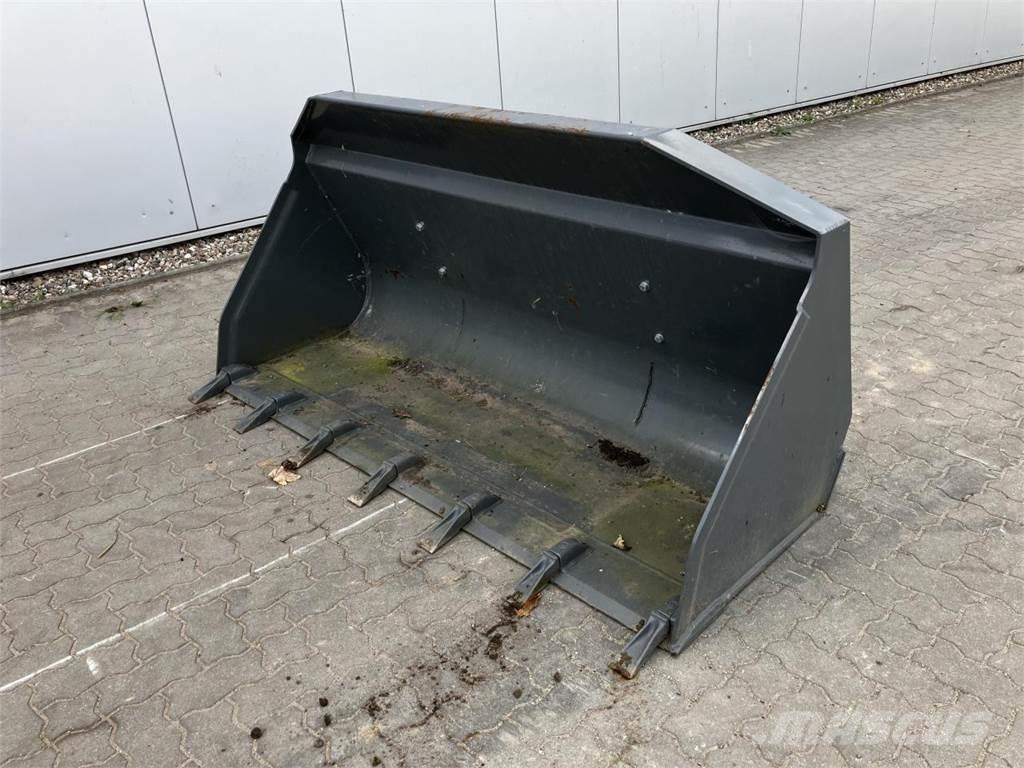 Kramer 2150 mm Запчастини та додаткове обладнання для фронтальних навантажувачів
