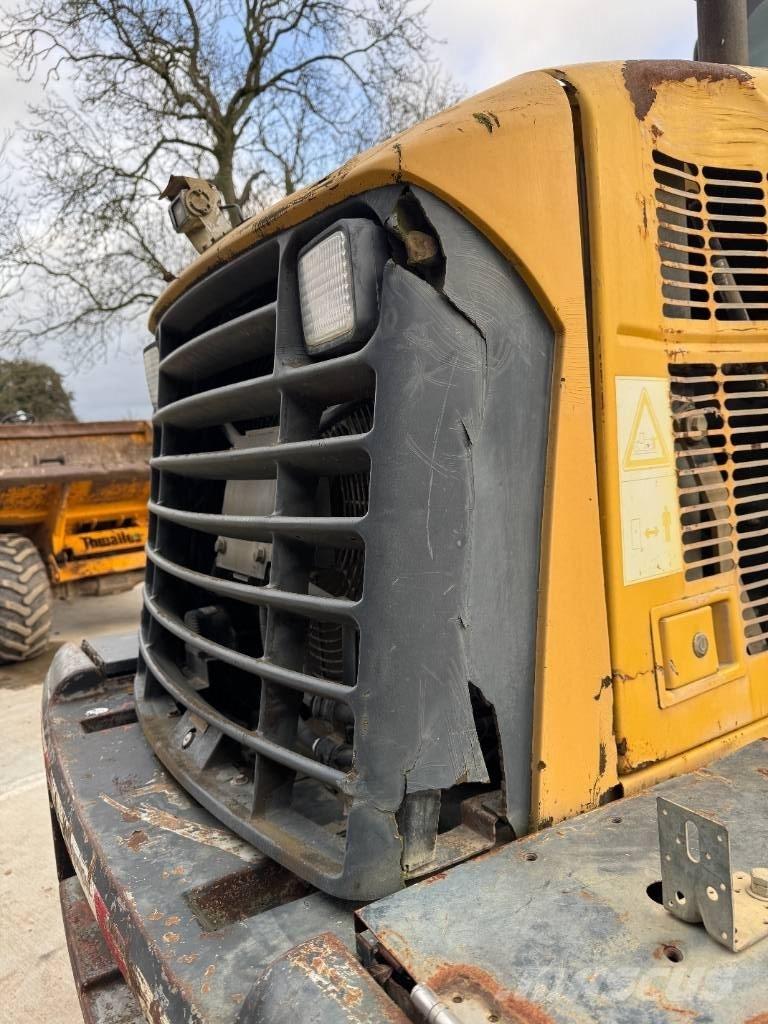 Komatsu WA 200-5 Фронтальні навантажувачі