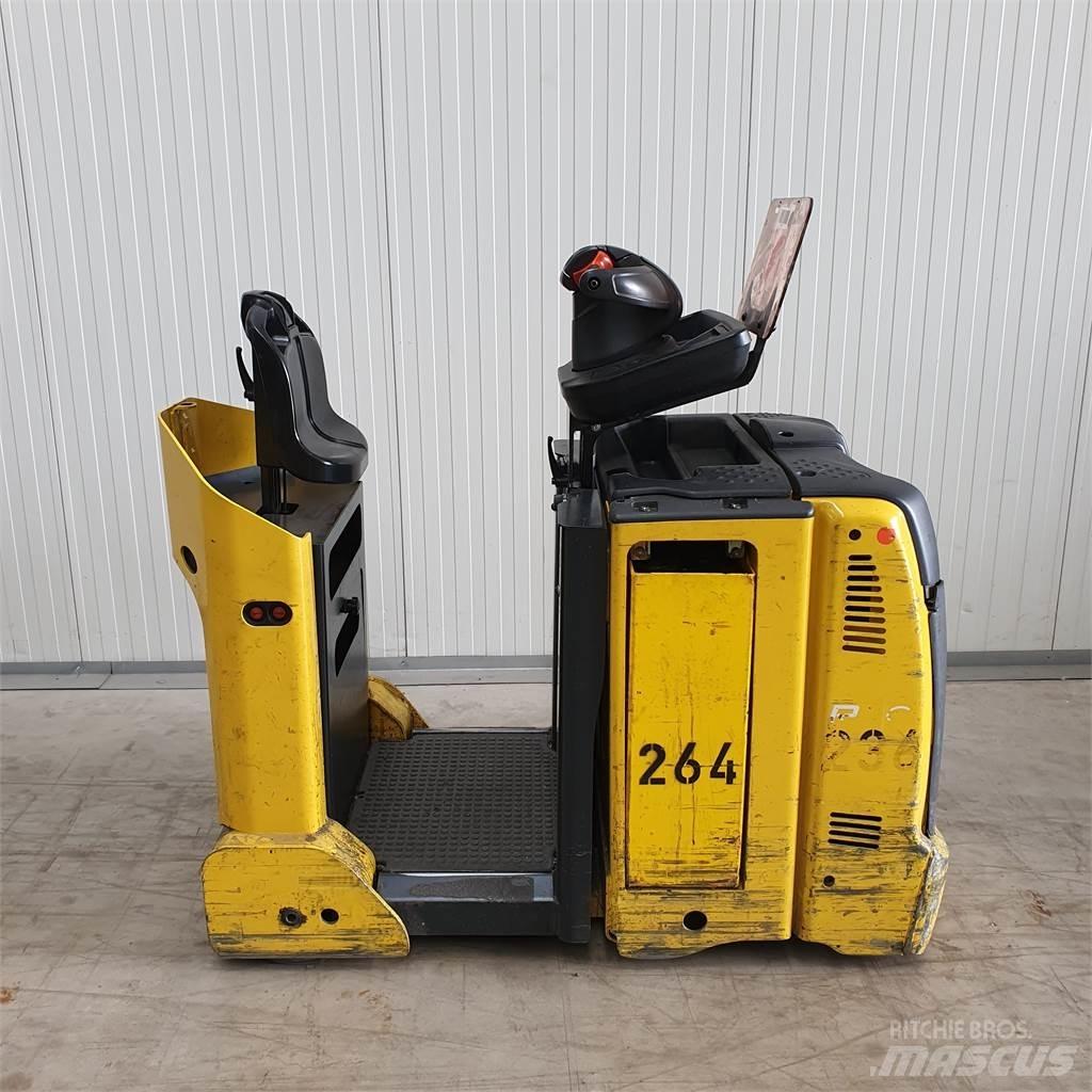 Linde P30C Тягачі колісні