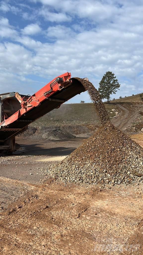 Sandvik QI240 Мобільні дробарки