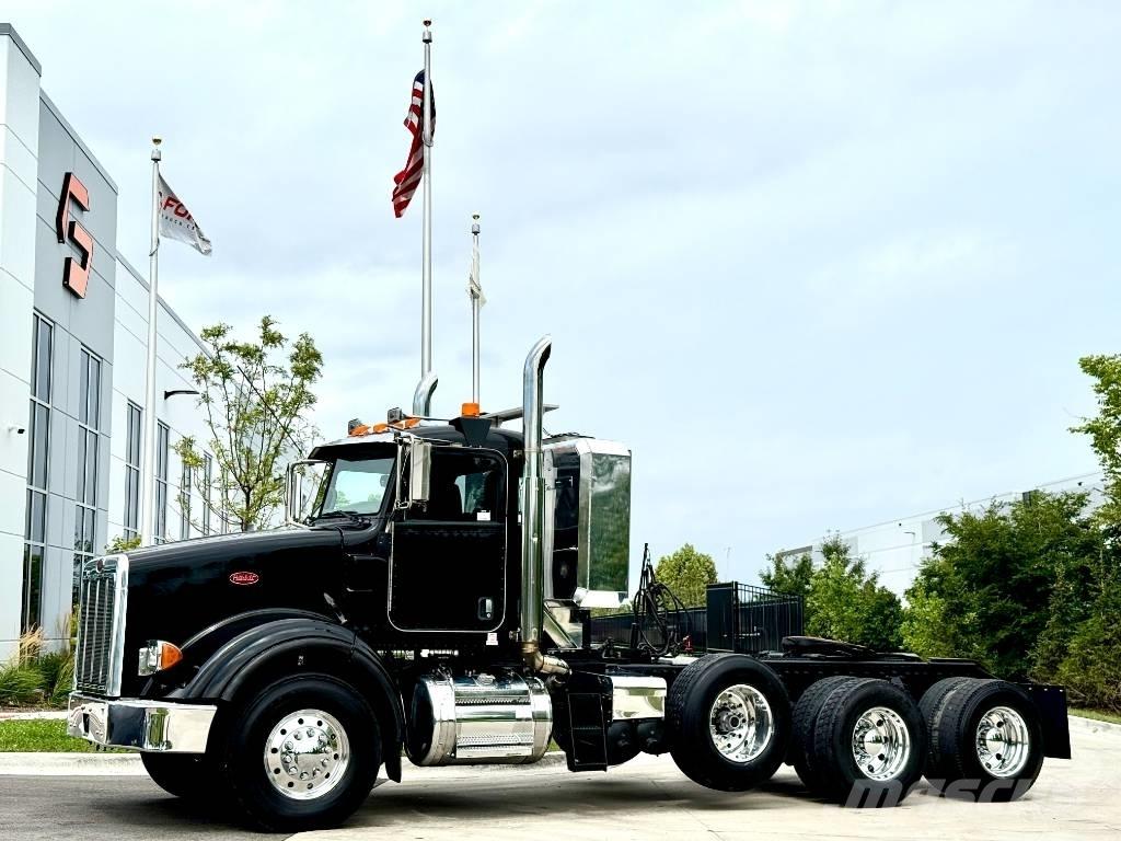Peterbilt 357 Тягачі