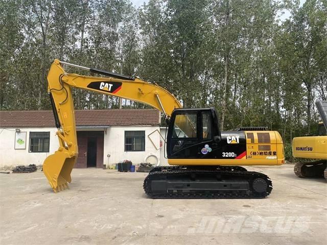 CAT 320D2 Гусеничні екскаватори