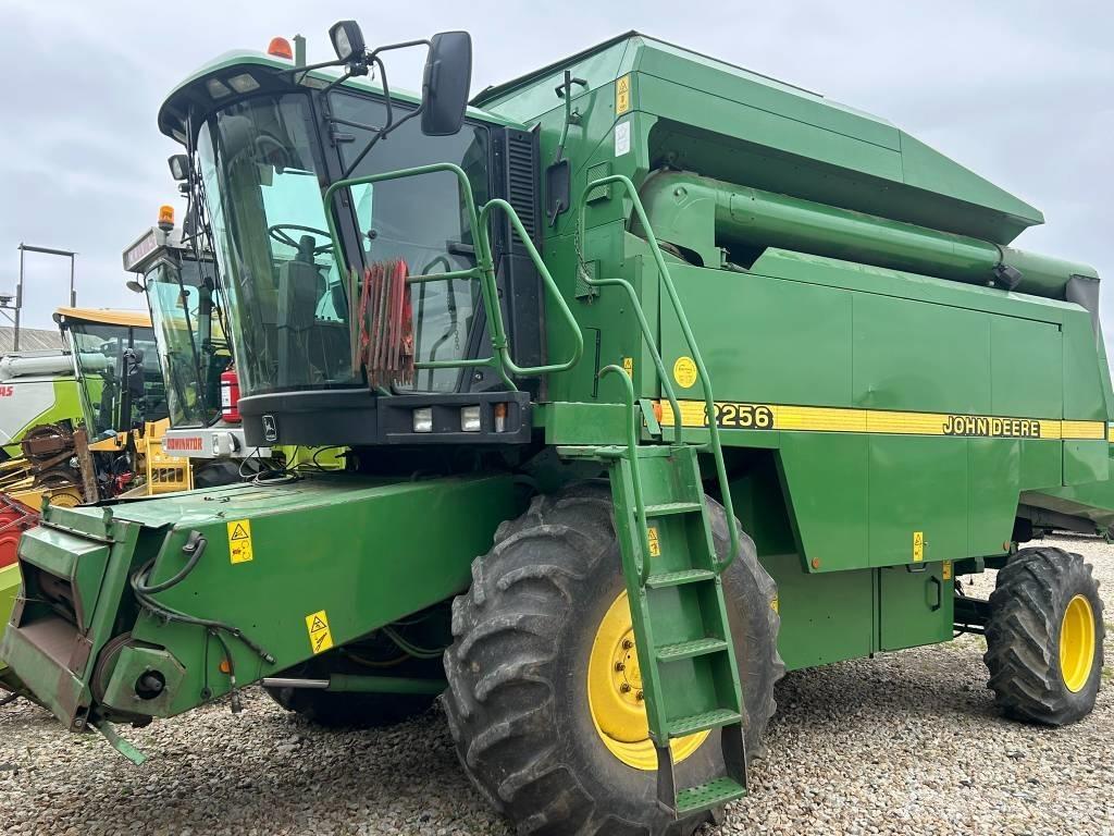 John Deere 2256 Зернозбиральні комбайни