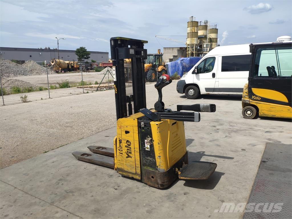 Yale MS15X IL Самохідні електроштабелери