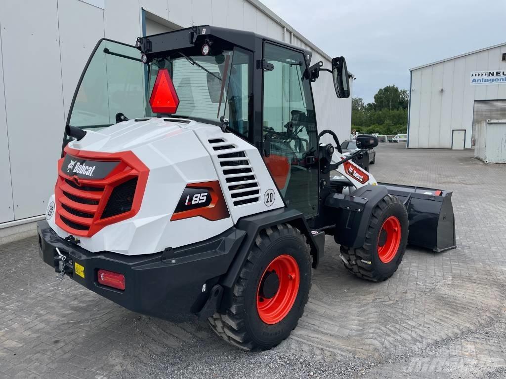Bobcat L85 Фронтальні навантажувачі