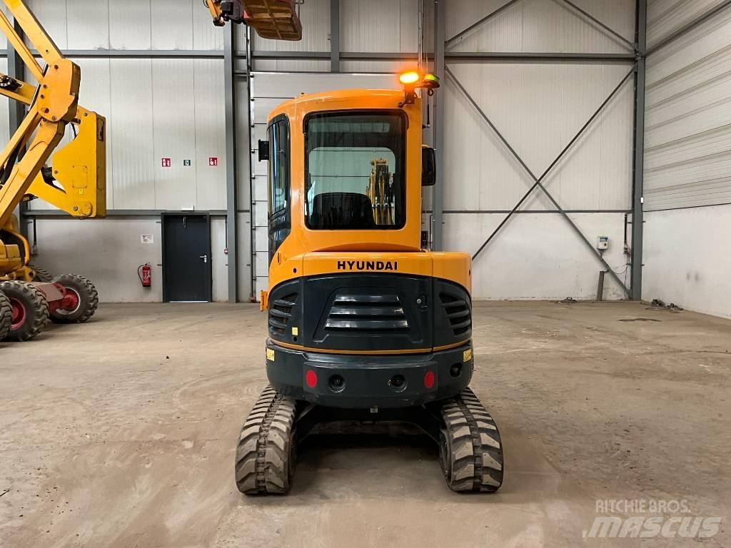 Hyundai R30 Z-9AK Міні-екскаватори < 7т