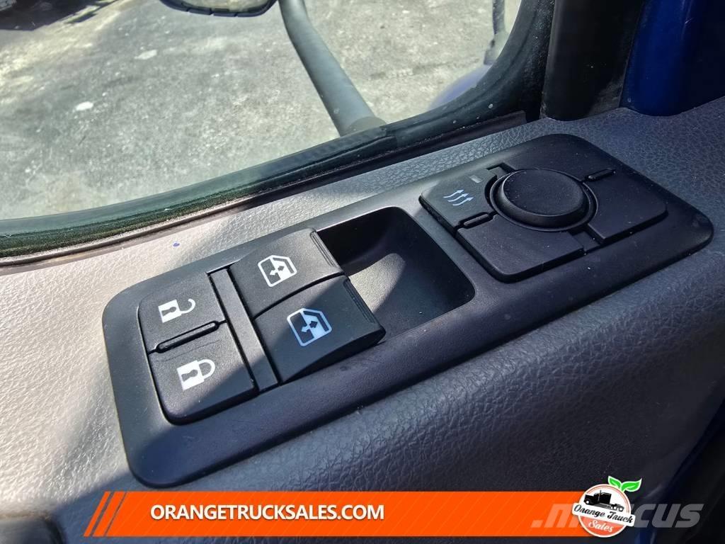 International MV607 Вантажівки-платформи/бокове розвантаження