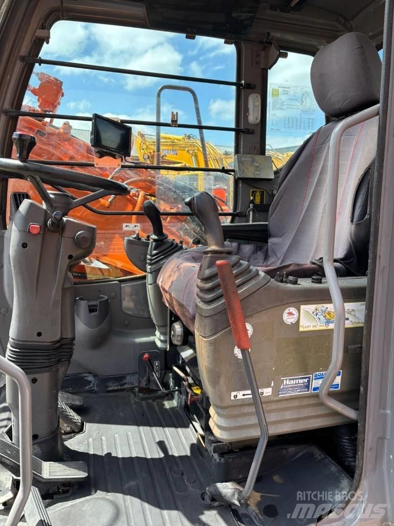 Hitachi ZX 130 W Колісні екскаватори