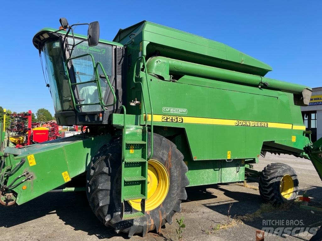 John Deere 2256 Зернозбиральні комбайни