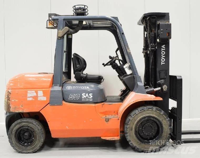 Toyota 7 FD 45 Дизельні навантажувачі