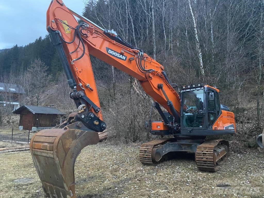 Doosan DX 235 NLC-5 Гусеничні екскаватори