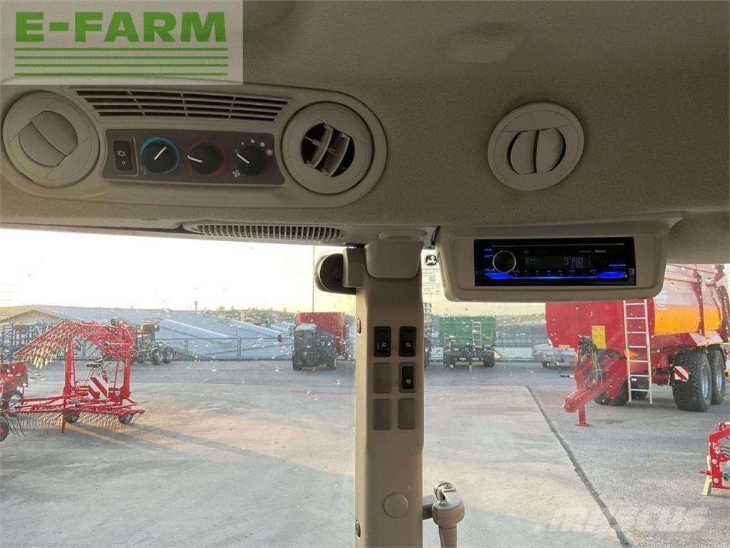 John Deere 5075E Трактори