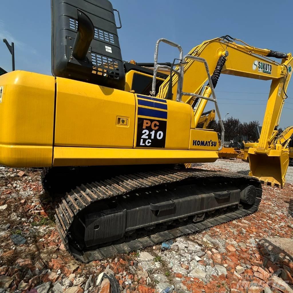 Komatsu 210-8 Гусеничні екскаватори